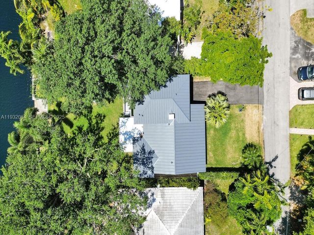210 NE 85th St, El Portal, FL 33138