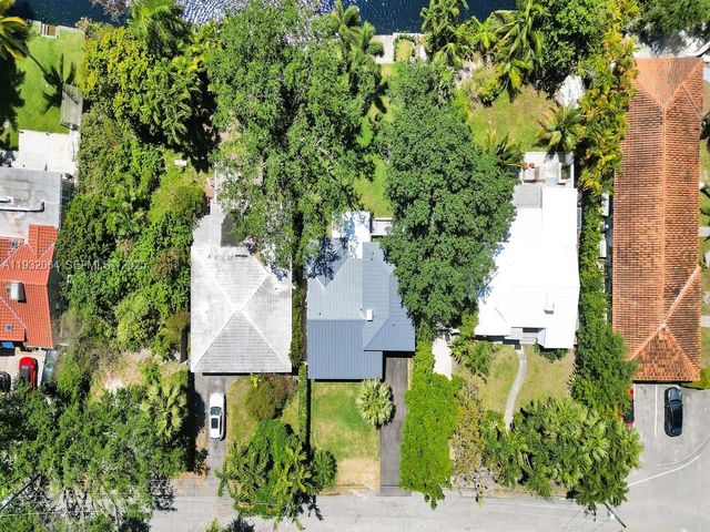 210 NE 85th St, El Portal, FL 33138