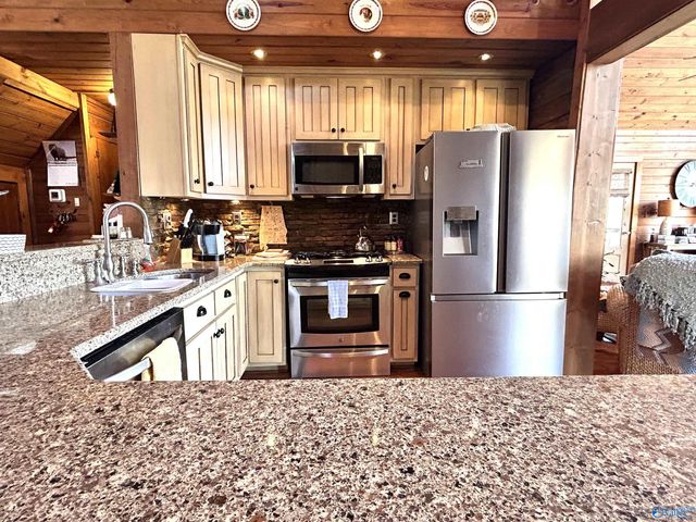 3585 County Road 104, Cedar Bluff, AL 35959