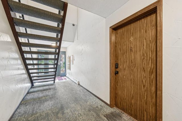 930 Westbrooke Way 4, Hopkins, MN 55343