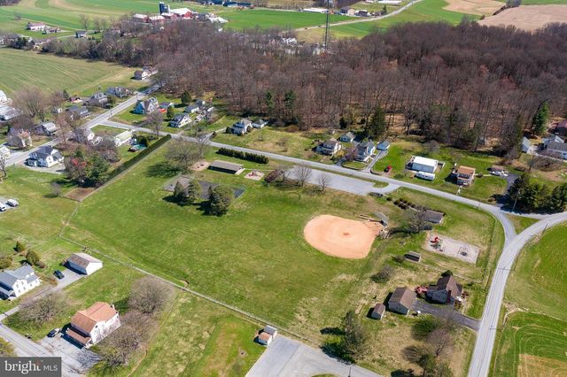 15 BUTTERMILK LN, Kirkwood, PA 17536