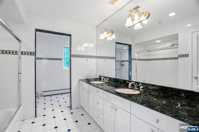 646 Teaneck Road, Teaneck, NJ 07666