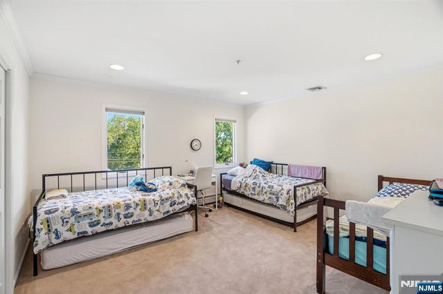 646 Teaneck Road, Teaneck, NJ 07666