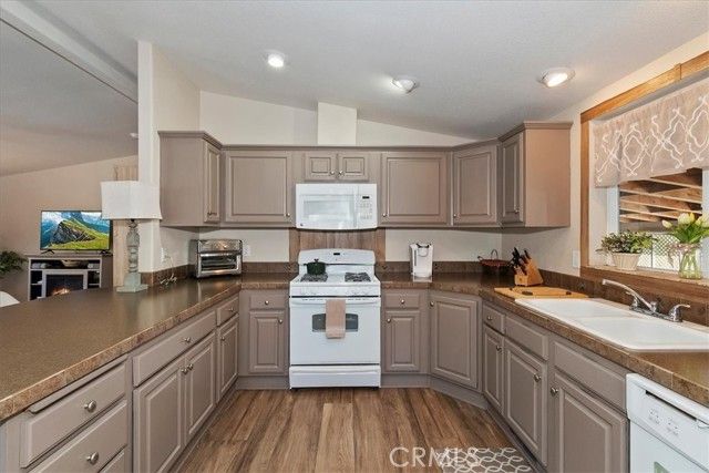 391 Montclair Dr 158, Big Bear City, CA 92314