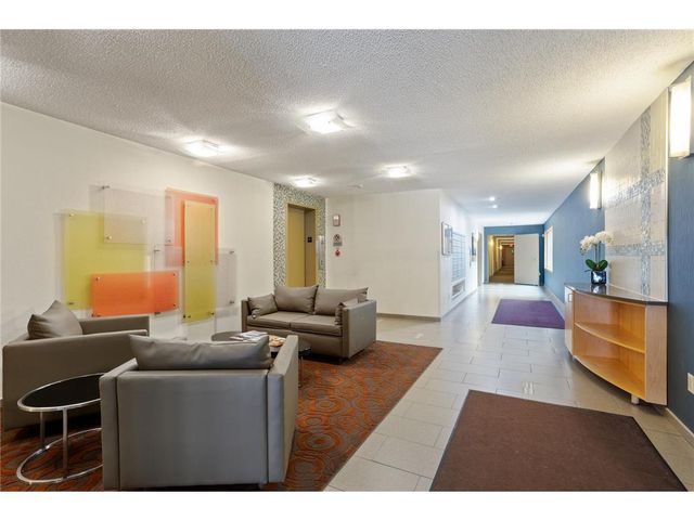 4820 Park Commons Drive #220, Minneapolis, MN 55416