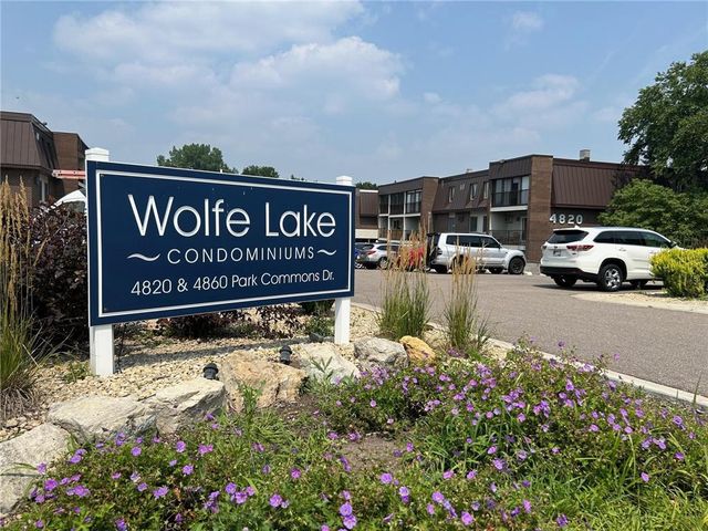 4820 Park Commons Drive #220, Minneapolis, MN 55416