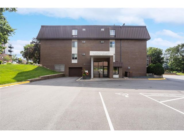 4820 Park Commons Drive #220, Minneapolis, MN 55416
