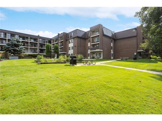 4820 Park Commons Drive #220, Minneapolis, MN 55416