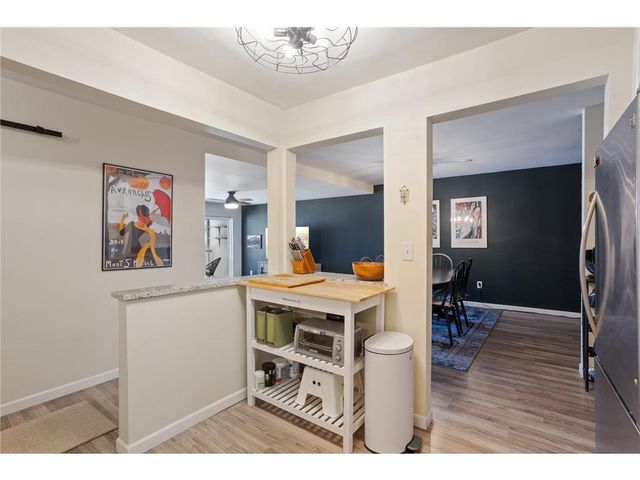 4820 Park Commons Drive #220, Minneapolis, MN 55416