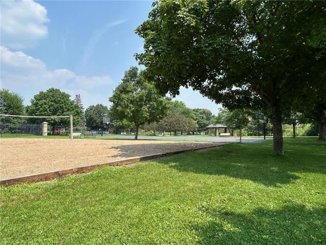 4820 Park Commons Drive #220, Minneapolis, MN 55416