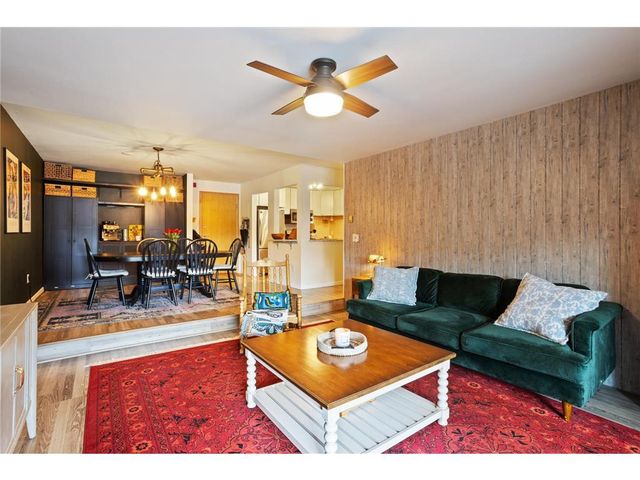 4820 Park Commons Drive #220, Minneapolis, MN 55416