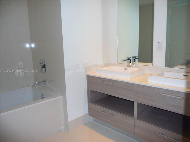1300 S Miami Avenue 3503, Miami, FL 33130