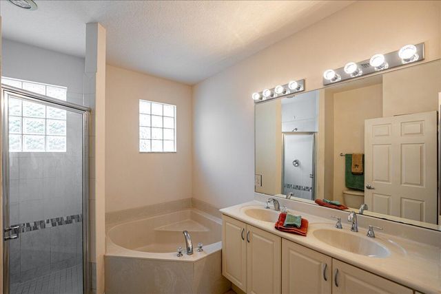 2597 SW Stockbridge Sq Square SW, Vero Beach, FL 32962