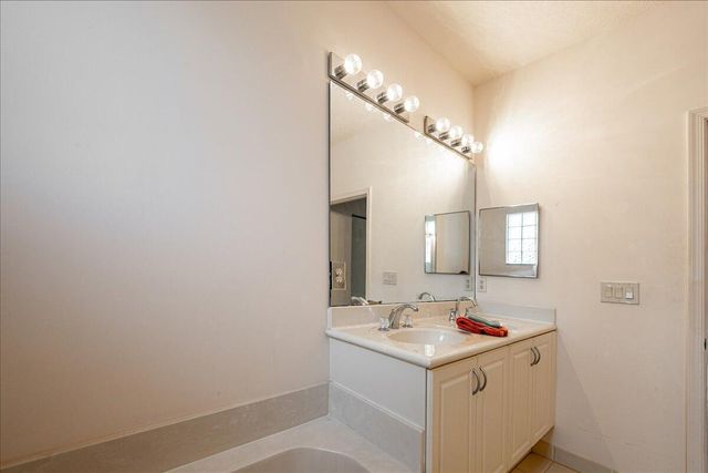 2597 SW Stockbridge Sq Square SW, Vero Beach, FL 32962