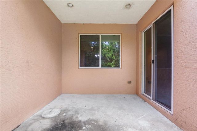 2597 SW Stockbridge Sq Square SW, Vero Beach, FL 32962