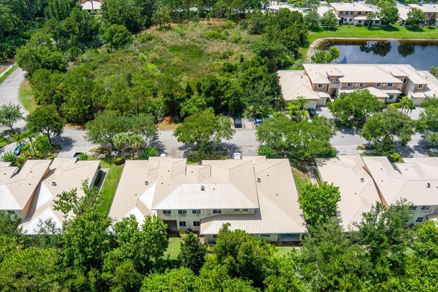 2597 SW Stockbridge Sq Square SW, Vero Beach, FL 32962