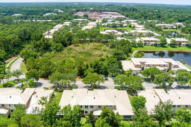 2597 SW Stockbridge Sq Square SW, Vero Beach, FL 32962