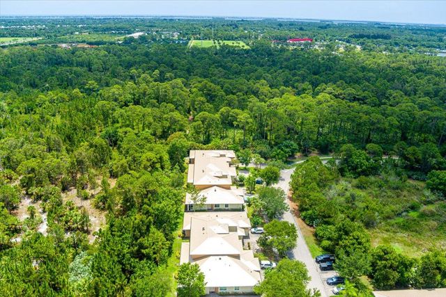 2597 SW Stockbridge Sq Square SW, Vero Beach, FL 32962