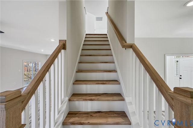126 Hickory Ln, Bumpass, VA 23024
