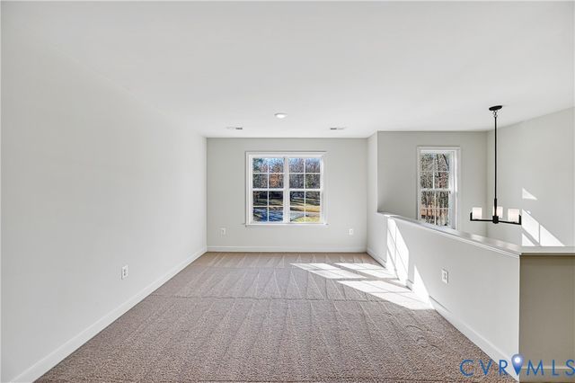 126 Hickory Ln, Bumpass, VA 23024