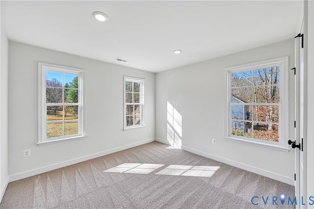 126 Hickory Ln, Bumpass, VA 23024