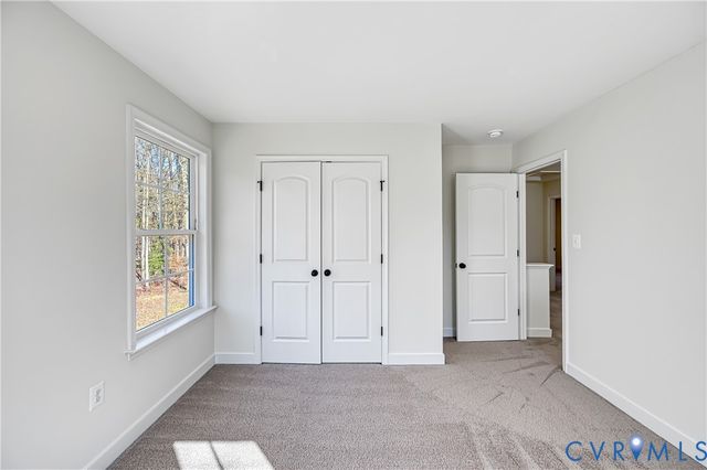 126 Hickory Ln, Bumpass, VA 23024