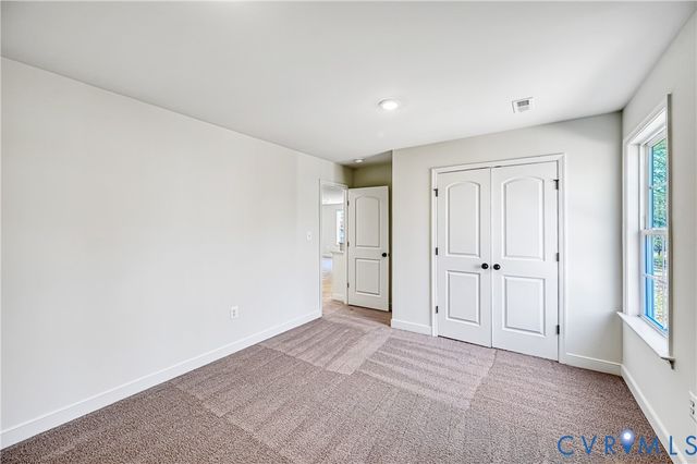 126 Hickory Ln, Bumpass, VA 23024