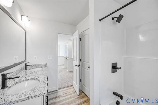 126 Hickory Ln, Bumpass, VA 23024
