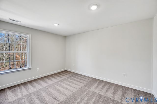 126 Hickory Ln, Bumpass, VA 23024