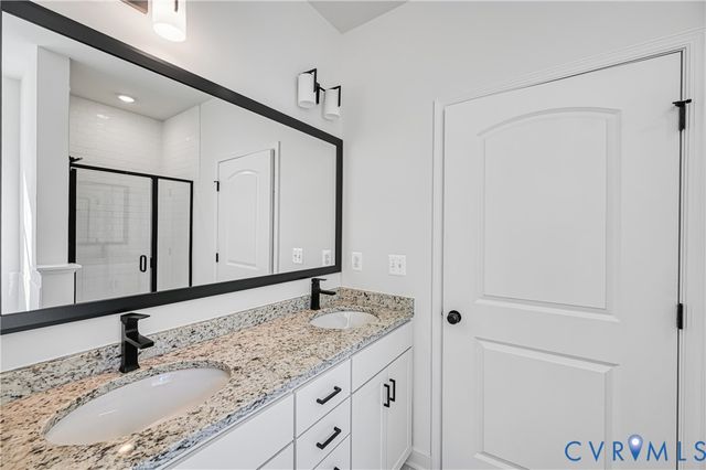 126 Hickory Ln, Bumpass, VA 23024
