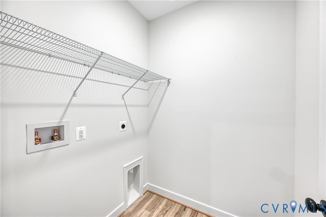 126 Hickory Ln, Bumpass, VA 23024