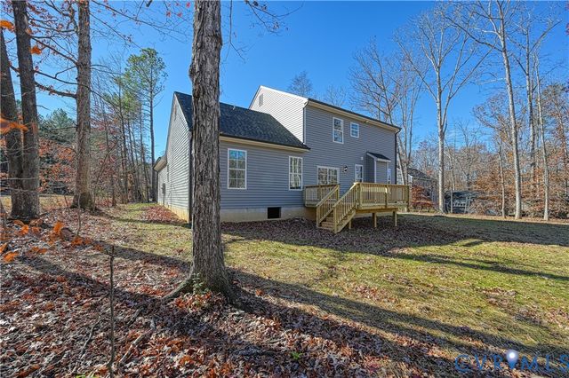 126 Hickory Ln, Bumpass, VA 23024