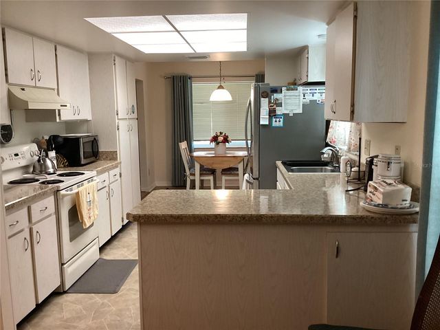 2512 LANCASTER DRIVE 2512, Sun City Center, FL 33573