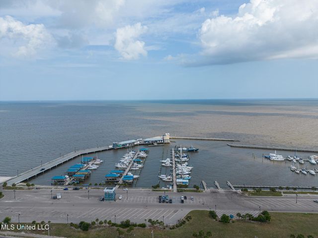 120 Beachview Drive, Pass Christian, MS 39571