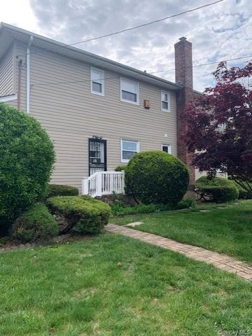 2 Vanata Court, Hempstead, NY 11550