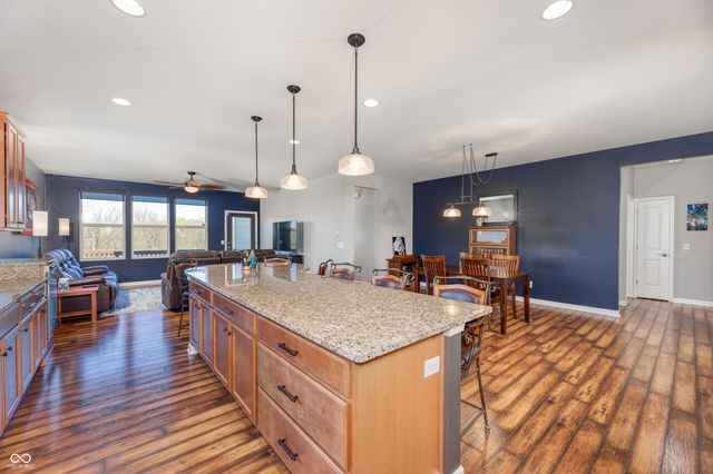 13782 Park Royal Way, Fishers, IN 46037