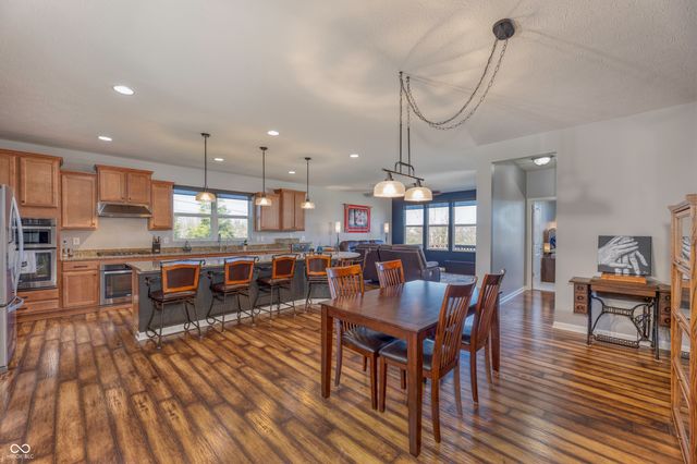 13782 Park Royal Way, Fishers, IN 46037