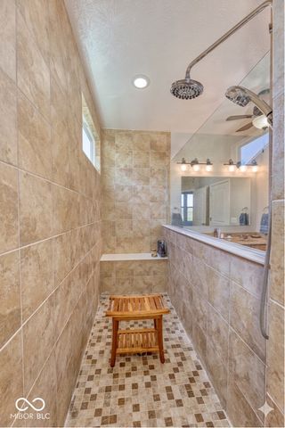 13782 Park Royal Way, Fishers, IN 46037