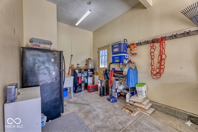 13782 Park Royal Way, Fishers, IN 46037