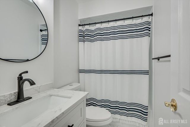 822 Darlington Drive, Old Bridge, NJ 08857