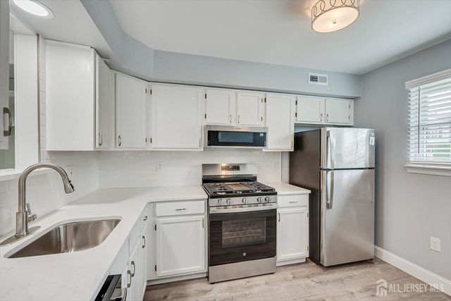 822 Darlington Drive, Old Bridge, NJ 08857