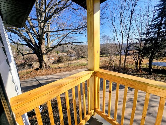 226 Holder Street, Pickens, SC 29671