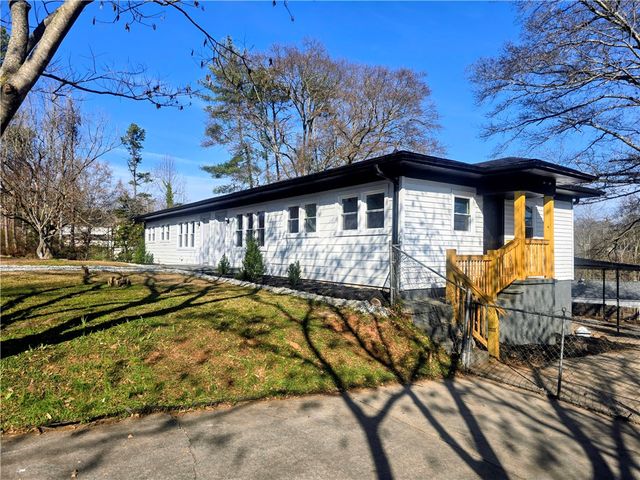 226 Holder Street, Pickens, SC 29671