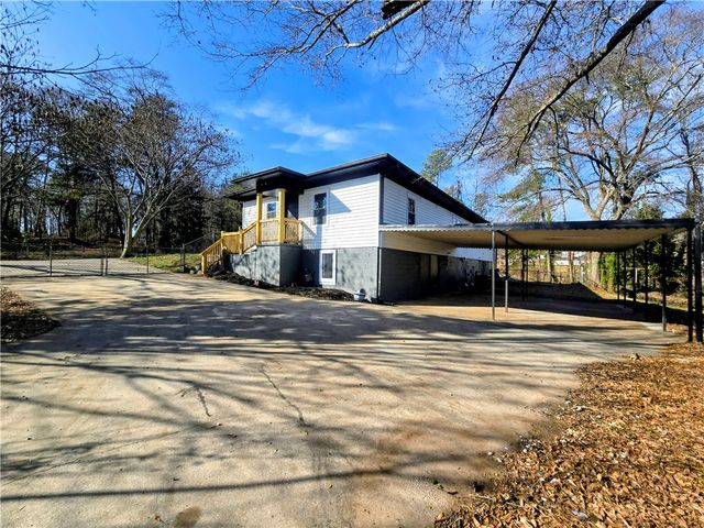 226 Holder Street, Pickens, SC 29671