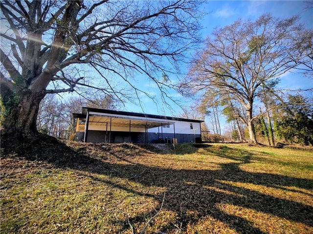 226 Holder Street, Pickens, SC 29671