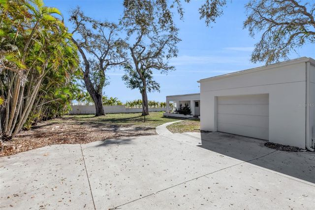 820 INDIAN BEACH DRIVE, Sarasota, FL 34234