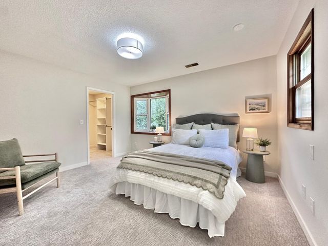 2658 6th Avenue E, North Saint Paul, MN 55109