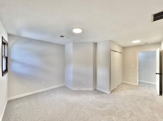 2658 6th Avenue E, North Saint Paul, MN 55109