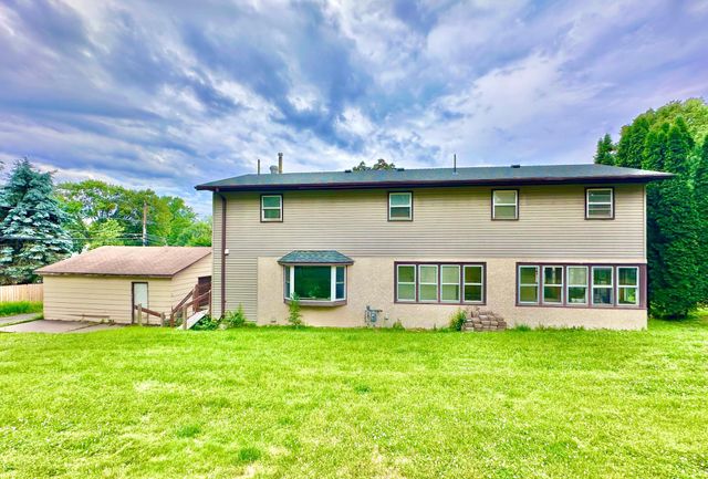 2658 6th Avenue E, North Saint Paul, MN 55109