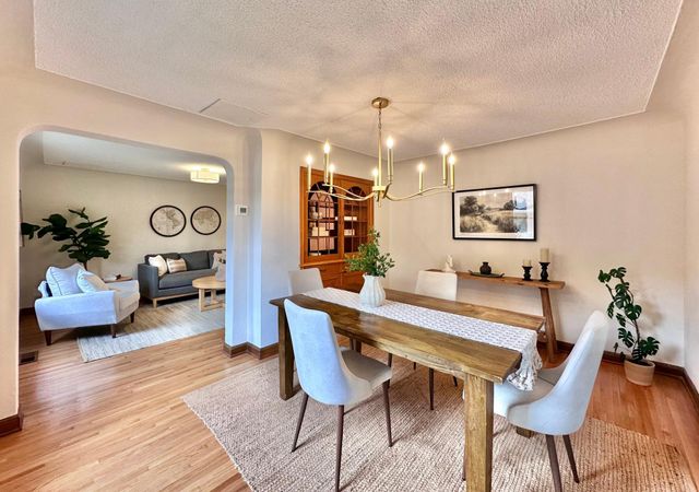 2658 6th Avenue E, North Saint Paul, MN 55109